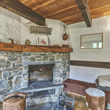 Splendid Traditional Chalet In The Heart Of The Val D'anniviers *