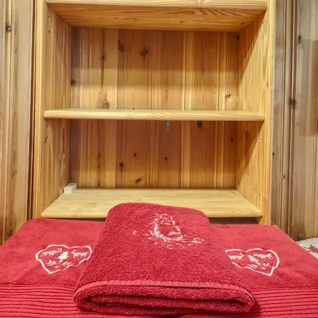 Splendid Traditional Chalet In The Heart Of The Val D'anniviers